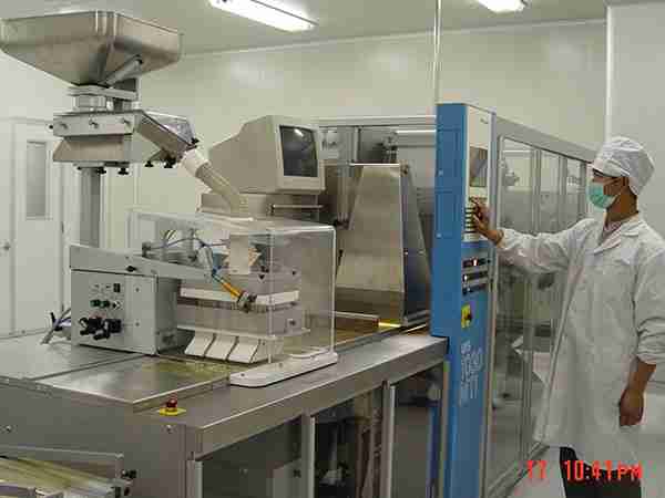 全自動(dòng)連續(xù)式油炸機(jī)，控溫與節(jié)油性能可靠嗎？