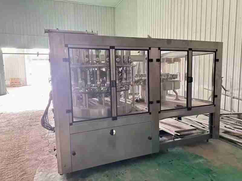 草莓果汁灌裝機